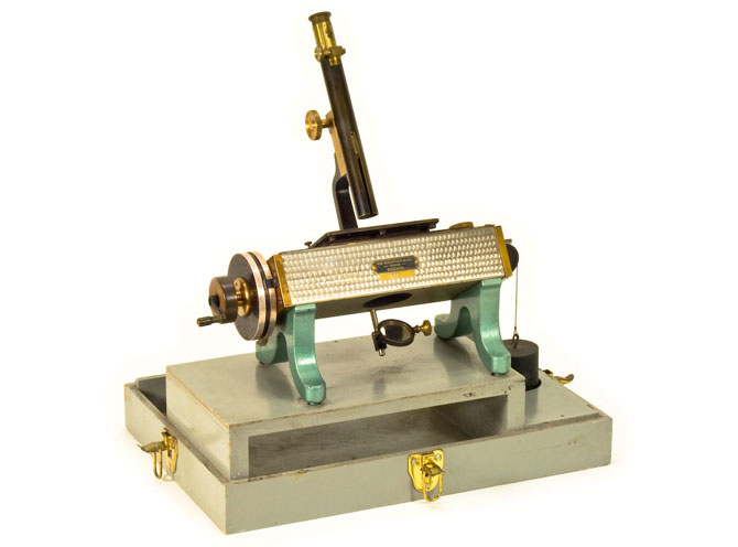 Gaertner measuring machine